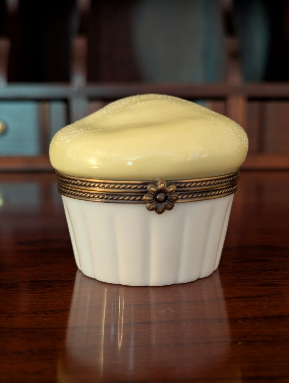 Limoges Vanilla Souffle Trinket Box